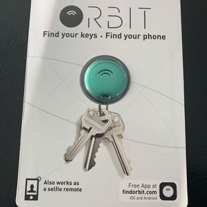 Green ORBIT Key & Cellphone Finder & Selfie Button